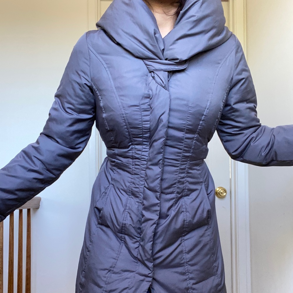 Gray long down jacket with tie